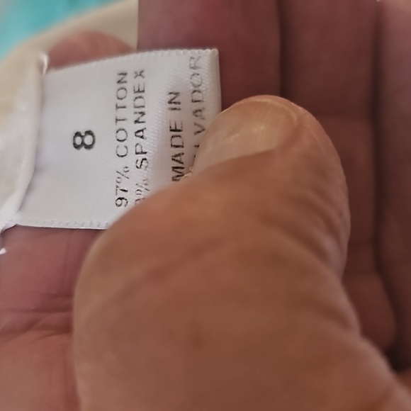 Kim Rogers capris white big button size 8 cotton blend. In excellent con… - Picture 10 of 12